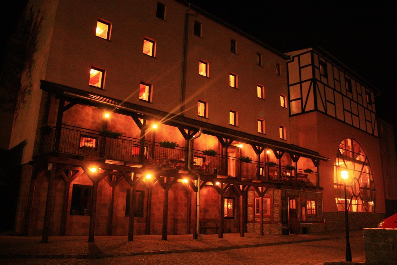 Hotel Zamkowy Mlyn Krapkowice Exterior photo
